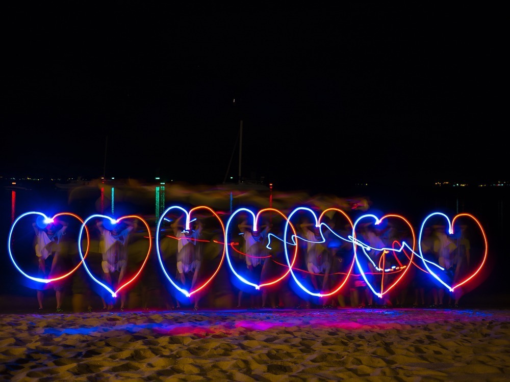 7 mit LED Licht gemalte Herzen